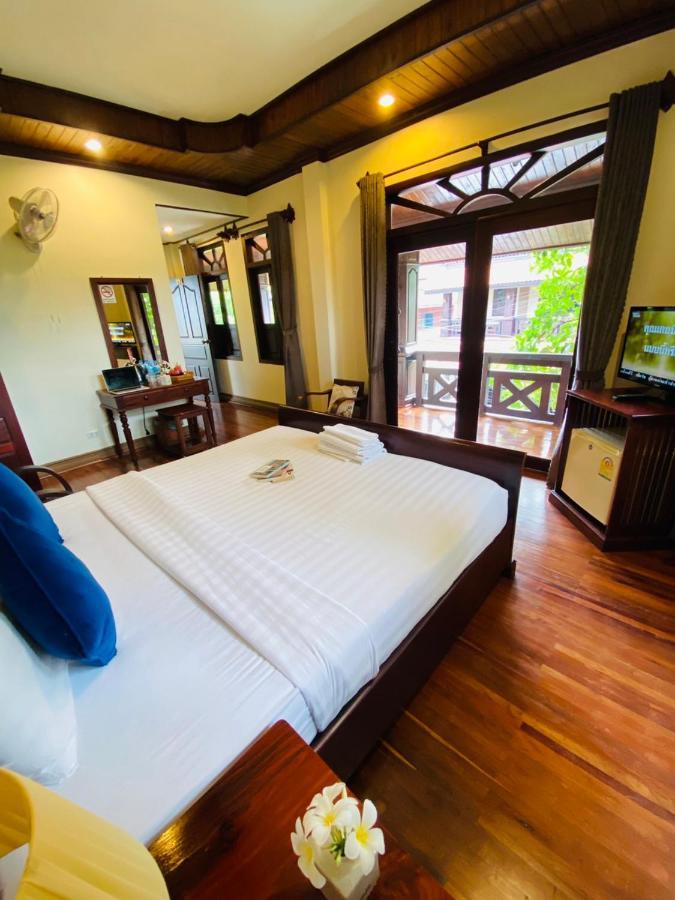Luang Prabang Maison Vongprachan & Travel Exterior photo