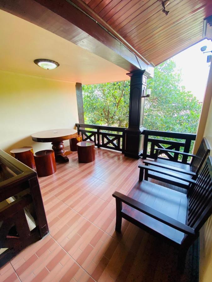 Luang Prabang Maison Vongprachan & Travel Exterior photo