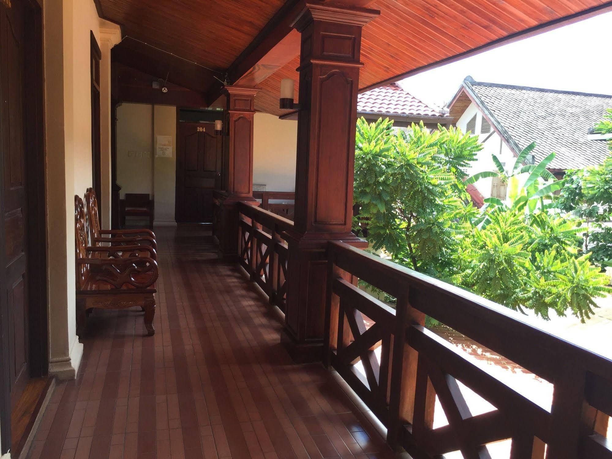 Luang Prabang Maison Vongprachan & Travel Exterior photo